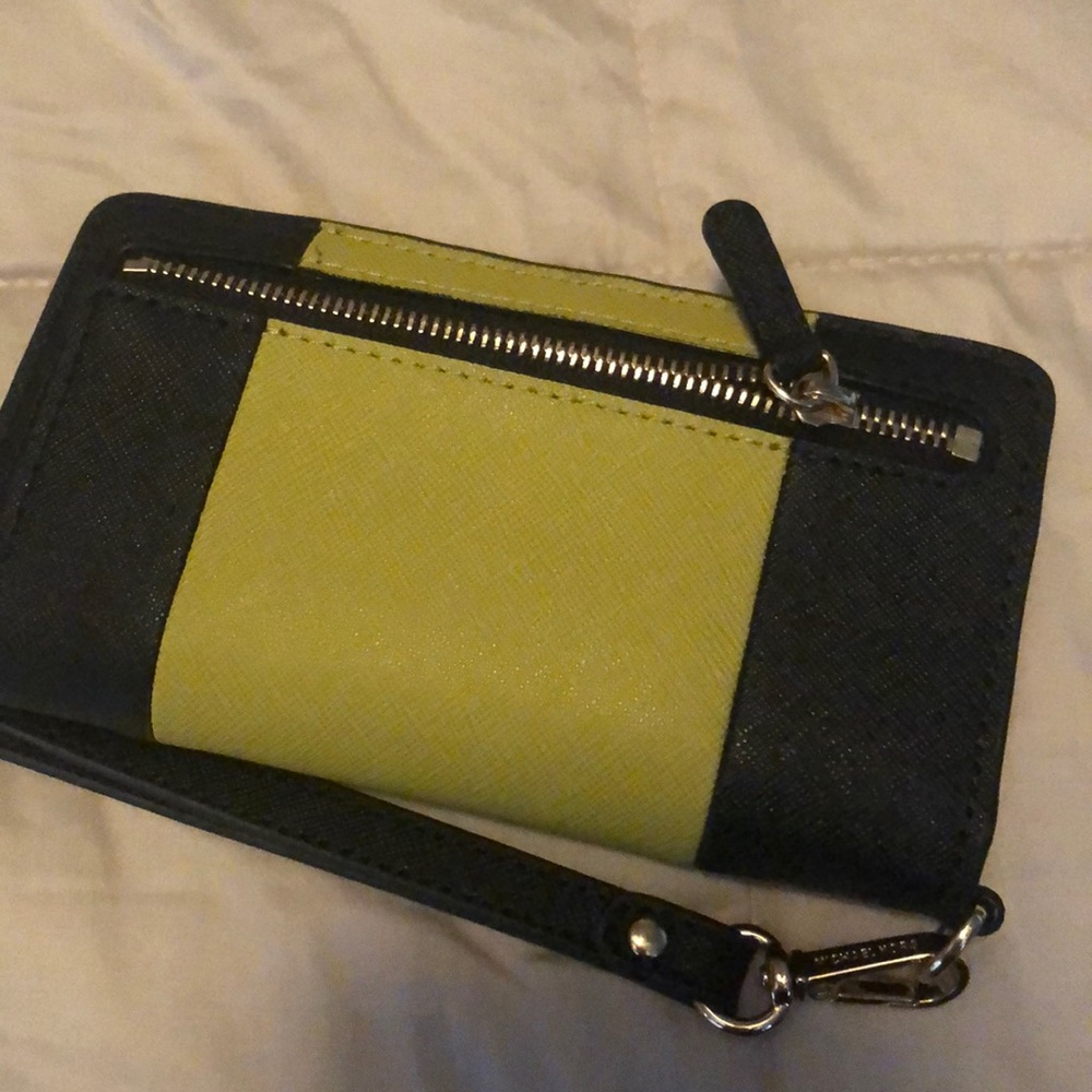 Wristlet - image 2